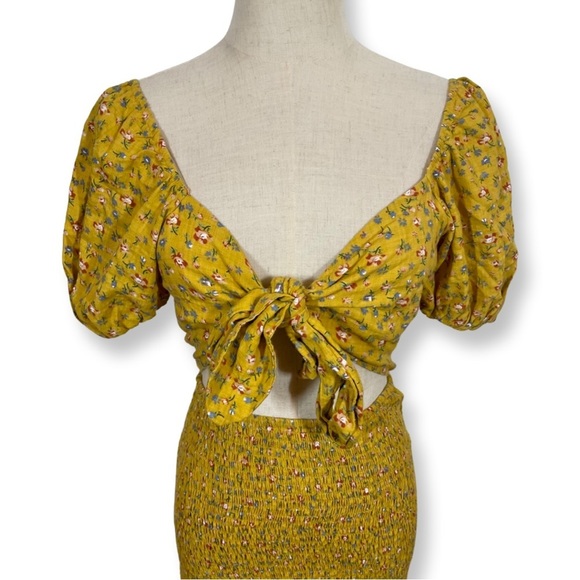 Sabo Skirt Adelia Cutout Tie Smocked Puff Sleeve Ditsy Floral Dress - Picture 5 of 11